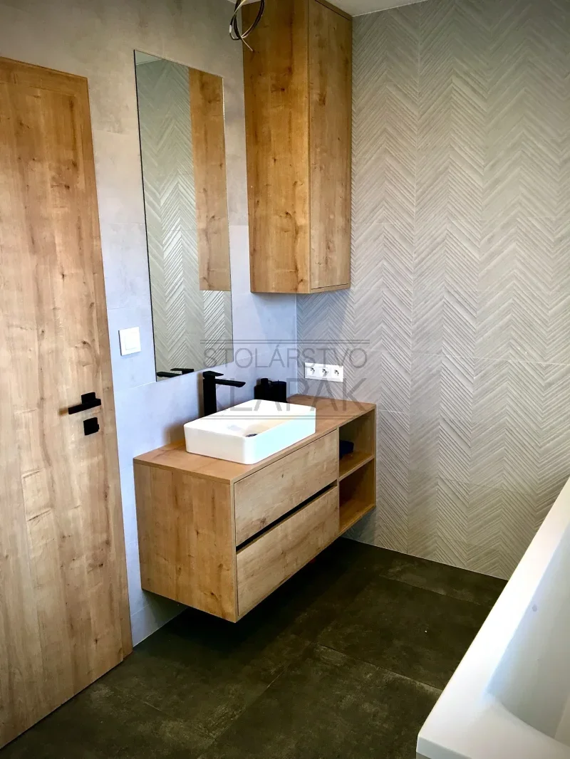 Kúpeľňový nábytok